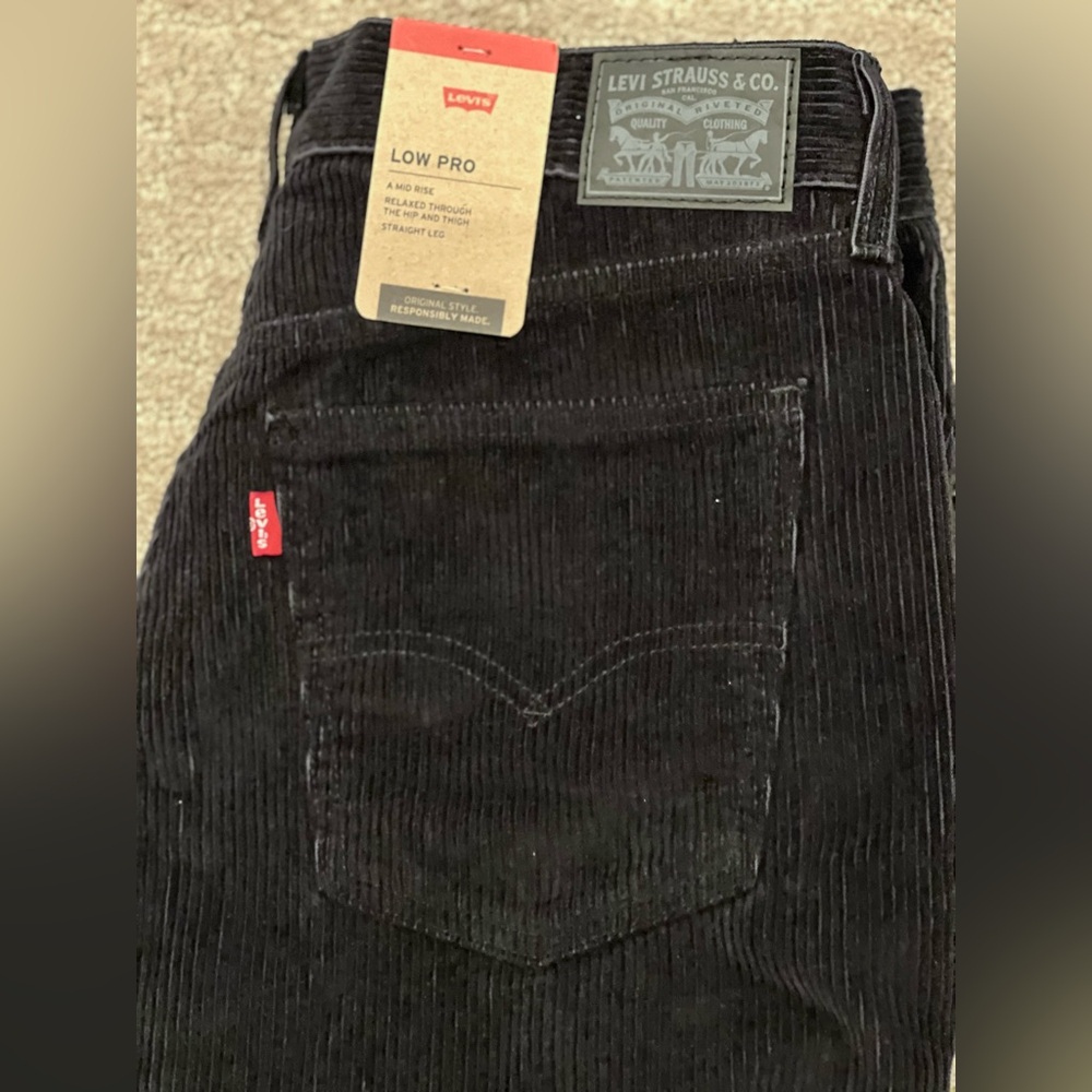 Levi’s Women Corduroy Pants Jeans 30 x 30 Black Straight Leg New NWT READ